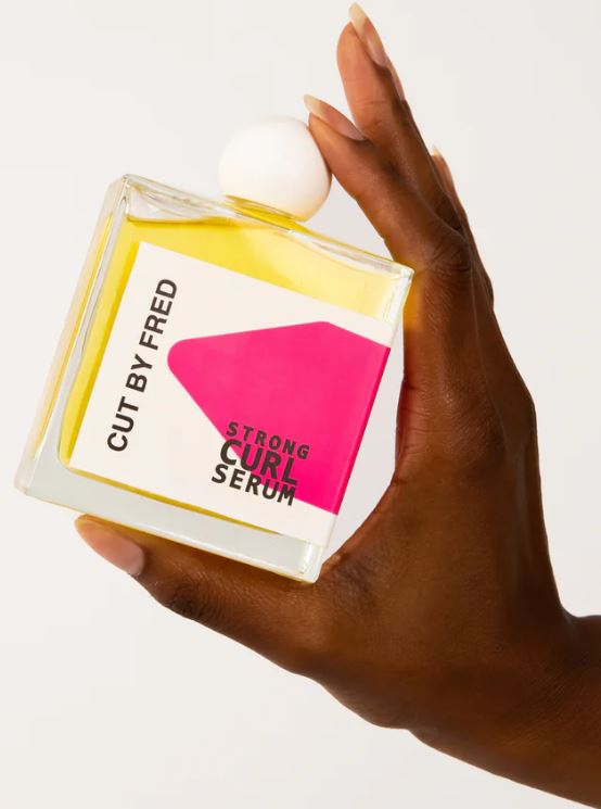 STRONG CURL SERUM SERUM EN HUILE POUR LES CHEVEUX TRÈS BOUCLÉS, FRISÉS ET CRÉPUS